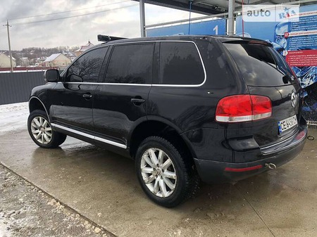 Volkswagen Touareg 2004  випуску Чернівці з двигуном 2.5 л дизель позашляховик автомат за 10000 долл. 