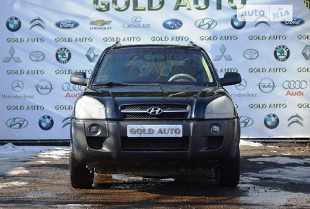 Hyundai Tucson 2005  випуску Одеса з двигуном 2 л бензин позашляховик автомат за 6900 долл. 