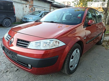 Renault Megane 2003  випуску Тернопіль з двигуном 2 л бензин хэтчбек автомат за 4999 долл. 