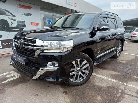 Toyota Land Cruiser 2017  випуску Ужгород з двигуном 4.5 л дизель універсал автомат за 65000 долл. 