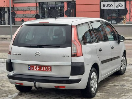 Citroen C4 Picasso 2008  випуску Львів з двигуном 1.8 л бензин мінівен механіка за 5599 долл. 