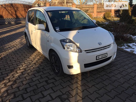 Daihatsu Sirion 2010  випуску Луцьк з двигуном 1.3 л бензин хэтчбек автомат за 7250 долл. 