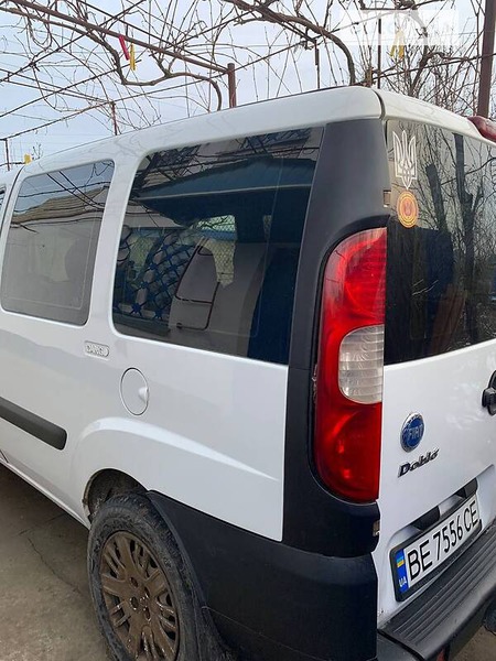 Fiat Doblo 2006  випуску Миколаїв з двигуном 1.9 л дизель універсал механіка за 6500 долл. 