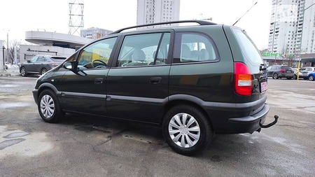 Opel Zafira Tourer 2004  випуску Дніпро з двигуном 1.6 л бензин мінівен механіка за 5450 долл. 