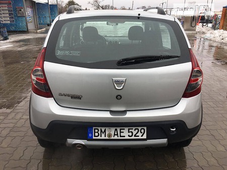 Dacia Sandero Stepway 2010  випуску Луцьк з двигуном 1.6 л бензин хэтчбек механіка за 6400 долл. 