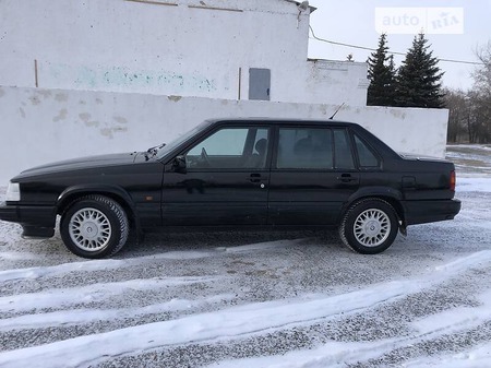 Volvo 940 1991  випуску Донецьк з двигуном 2.3 л  седан механіка за 2900 долл. 