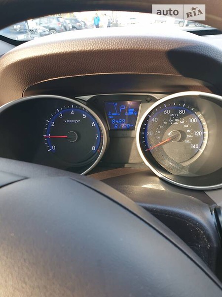 Hyundai Tucson 2013  випуску Івано-Франківськ з двигуном 2 л бензин позашляховик автомат за 12800 долл. 