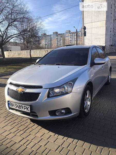 Chevrolet Cruze 2011  випуску Одеса з двигуном 1.8 л бензин седан автомат за 8150 долл. 