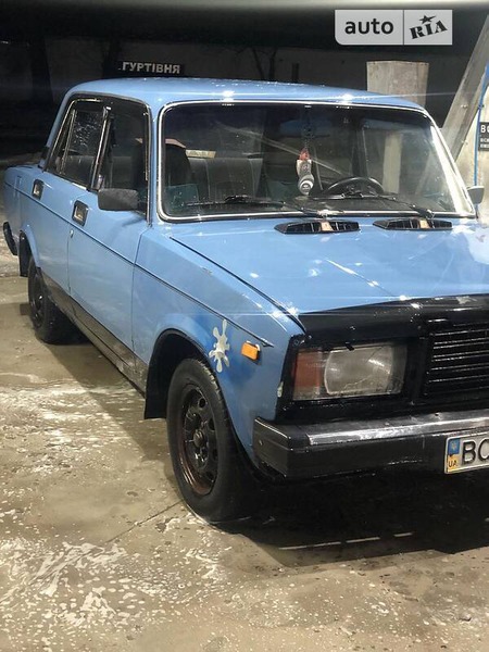 Lada 2107 1988  випуску Львів з двигуном 1.5 л бензин седан механіка за 650 долл. 