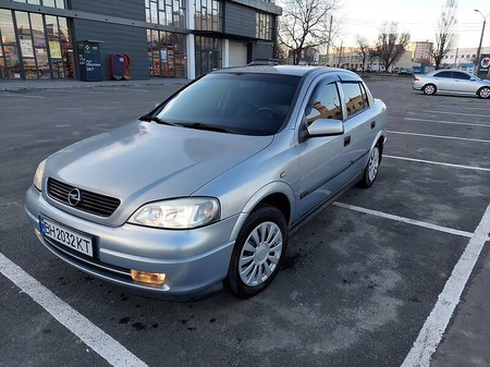 Opel Astra 2002  випуску Одеса з двигуном 1.6 л бензин седан механіка за 4700 долл. 