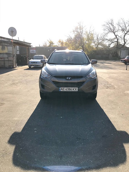 Hyundai Tucson 2011  випуску Дніпро з двигуном 2.4 л  позашляховик автомат за 12000 долл. 