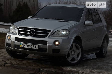 Mercedes-Benz ML 63 AMG 2006  випуску Харків з двигуном 6.2 л бензин позашляховик автомат за 11700 долл. 