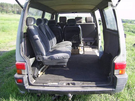 Volkswagen Transporter 1994  випуску Суми з двигуном 2.4 л дизель мінівен механіка за 6900 долл. 