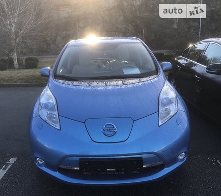 Nissan Leaf 2012  випуску Чернівці з двигуном 0 л електро хэтчбек автомат за 8550 долл. 