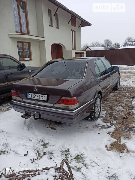 Mercedes-Benz S 350 1994  випуску Чернігів з двигуном 3.5 л дизель седан  за 5300 долл. 