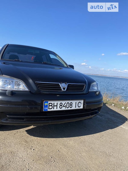 Opel Astra 2006  випуску Одеса з двигуном 1.4 л бензин седан механіка за 4000 долл. 