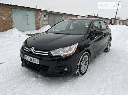 Citroen C4 2010  випуску Суми з двигуном 1.6 л бензин хэтчбек механіка за 7350 долл. 