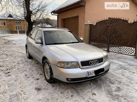 Audi A4 Limousine 2002  випуску Ужгород з двигуном 1.9 л дизель універсал механіка за 4999 долл. 