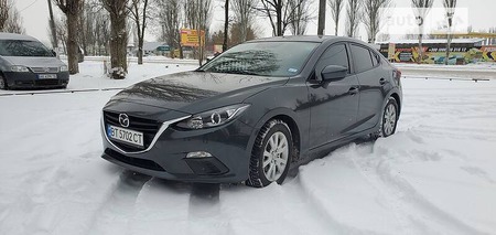 Mazda 3 2015  випуску Херсон з двигуном 2 л бензин седан автомат за 12500 долл. 