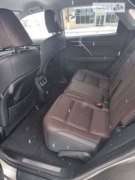 Lexus RX 300 2018  випуску Харків з двигуном 2 л бензин позашляховик автомат за 49900 долл. 