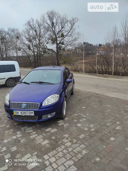 Fiat Linea 2007  випуску Рівне з двигуном 1.4 л  седан механіка за 4200 долл. 