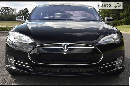 Tesla S 2015  випуску Одеса з двигуном 0 л електро седан автомат за 58500 долл. 