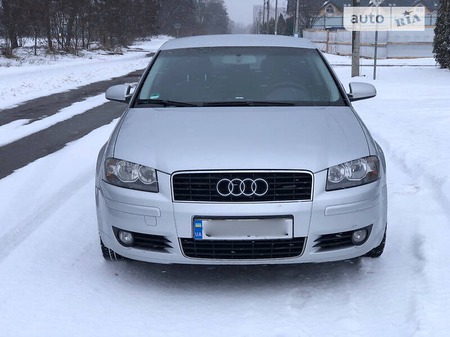 Audi A3 Limousine 2004  випуску Київ з двигуном 1.6 л бензин купе механіка за 5000 долл. 