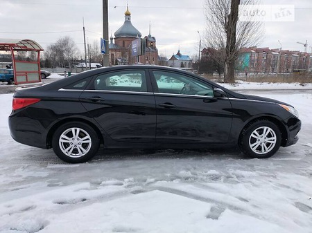Hyundai Sonata 2011  випуску Чернігів з двигуном 2.4 л бензин седан автомат за 9299 долл. 