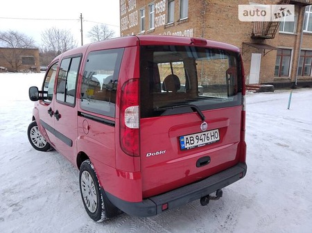 Fiat Doblo 2009  випуску Вінниця з двигуном 1.4 л бензин мінівен механіка за 5650 долл. 