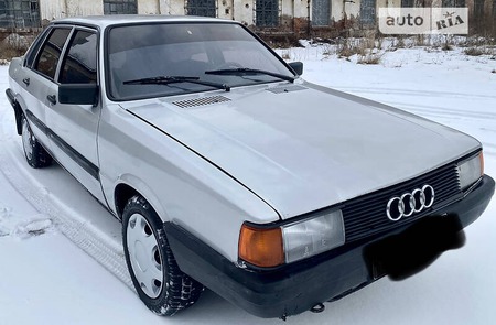 Audi 80 1986  випуску Вінниця з двигуном 1.6 л  седан механіка за 1350 долл. 