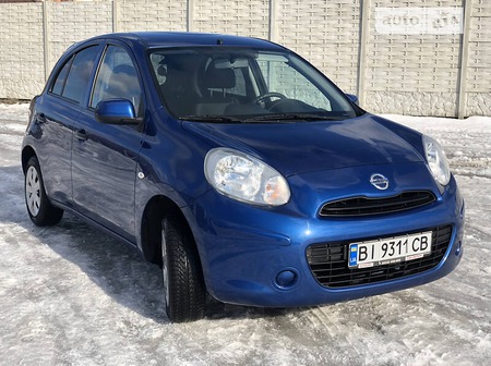 Nissan Micra 2015  випуску Харків з двигуном 1.2 л бензин хэтчбек автомат за 8500 долл. 