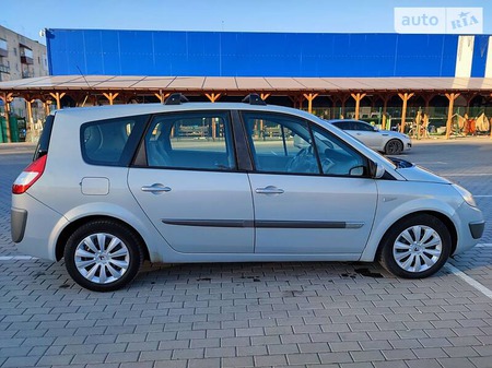 Renault Scenic 2005  випуску Хмельницький з двигуном 2 л бензин мінівен автомат за 5399 долл. 