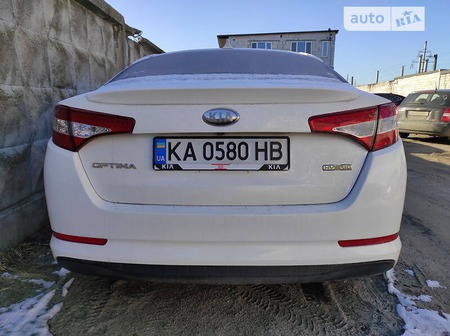 KIA Optima 2012  випуску Київ з двигуном 2.4 л гібрид седан автомат за 11000 долл. 