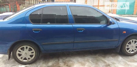 Nissan Almera 1997  випуску Харків з двигуном 2 л бензин седан механіка за 3750 долл. 