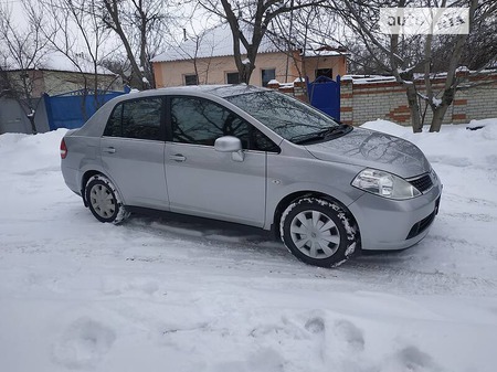 Nissan Tiida 2007  випуску Харків з двигуном 1.6 л бензин седан автомат за 6500 долл. 