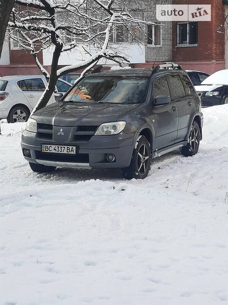 Mitsubishi Outlander 2007  випуску Львів з двигуном 0 л  позашляховик автомат за 7700 долл. 