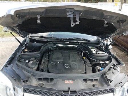 Mercedes-Benz GLK 350 2015  випуску Харків з двигуном 0 л бензин позашляховик автомат за 9500 долл. 