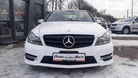 Mercedes-Benz C 300 2012  випуску Полтава з двигуном 2.4 л бензин седан автомат за 14900 долл. 