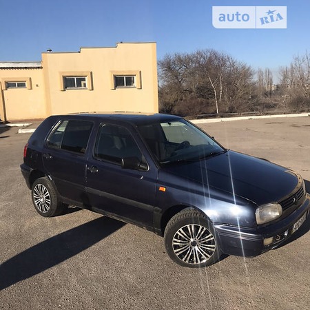 Volkswagen Golf 1994  випуску Херсон з двигуном 0 л дизель хэтчбек механіка за 1499 долл. 