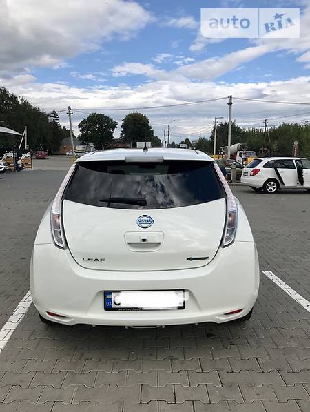 Nissan Leaf 2016  випуску Чернівці з двигуном 0 л електро хэтчбек автомат за 14500 долл. 