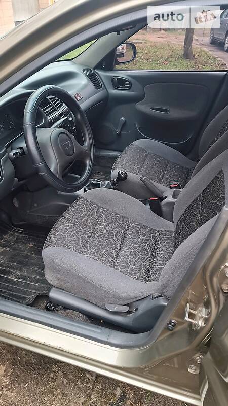 Daewoo Lanos 2007  випуску Київ з двигуном 1.4 л бензин седан механіка за 2550 долл. 