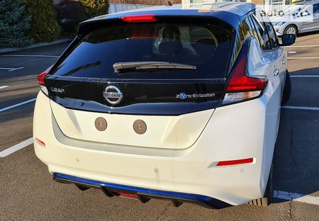 Nissan Leaf 2020  випуску Рівне з двигуном 0 л електро хэтчбек автомат за 29500 долл. 