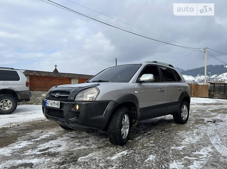 Hyundai Tucson 2005  випуску Івано-Франківськ з двигуном 2 л дизель позашляховик механіка за 8700 долл. 