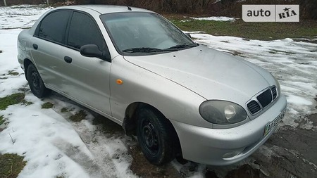 Daewoo Lanos 2005  випуску Ужгород з двигуном 1.5 л  седан механіка за 3000 долл. 