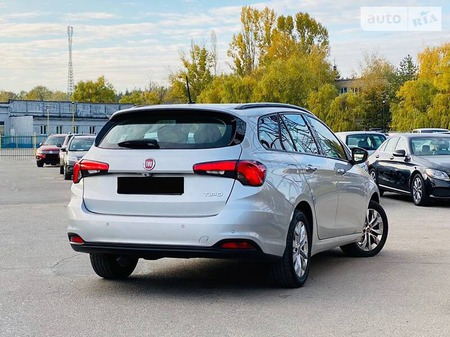 Fiat Tipo 2017  випуску Харків з двигуном 1.6 л дизель універсал автомат за 11800 долл. 