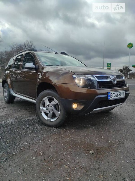 Dacia Duster 2013  випуску Львів з двигуном 1.5 л дизель позашляховик механіка за 10750 долл. 