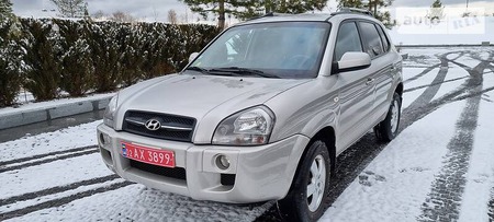 Hyundai Tucson 2008  випуску Дніпро з двигуном 2 л дизель позашляховик механіка за 9900 долл. 