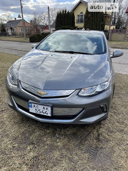 Chevrolet Volt 2015  випуску Луцьк з двигуном 1.5 л гібрид хэтчбек автомат за 17800 долл. 