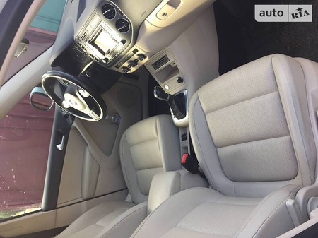 Volkswagen Tiguan 2016  выпуска Одесса с двигателем 2 л бензин внедорожник  за 16500 долл. 