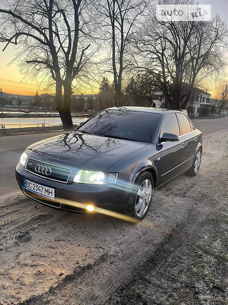 Audi A4 Limousine 2004  випуску Львів з двигуном 1.6 л  седан механіка за 6300 долл. 